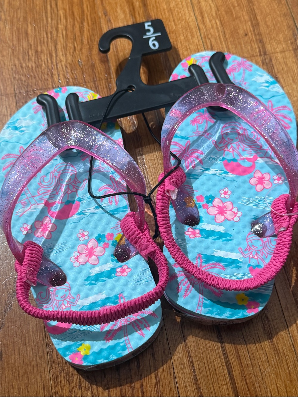 NWT Girls Mermaid Flip Flops Size 5/6 Aqua Pink Glitter Tropical Summer Sandals